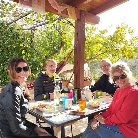 Piccolo Trullo Ostunese Le Jardin De Sophie' オストゥーニ エクステリア 写真