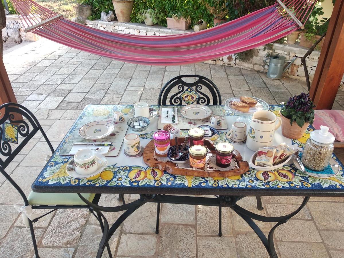 Piccolo Trullo Ostunese Le Jardin De Sophie' オストゥーニ エクステリア 写真