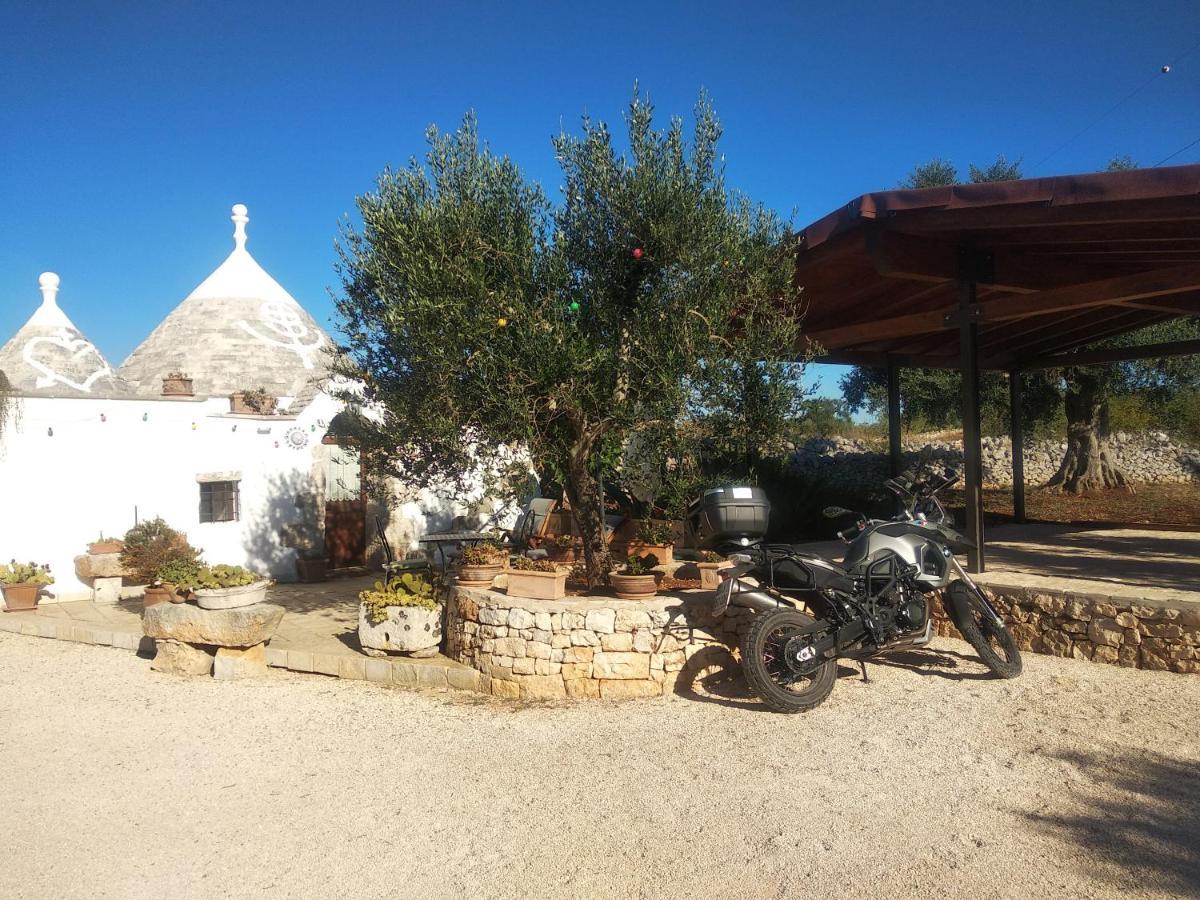 Piccolo Trullo Ostunese Le Jardin De Sophie' オストゥーニ エクステリア 写真