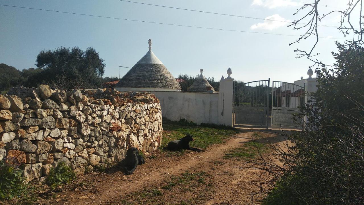 Piccolo Trullo Ostunese Le Jardin De Sophie' オストゥーニ エクステリア 写真