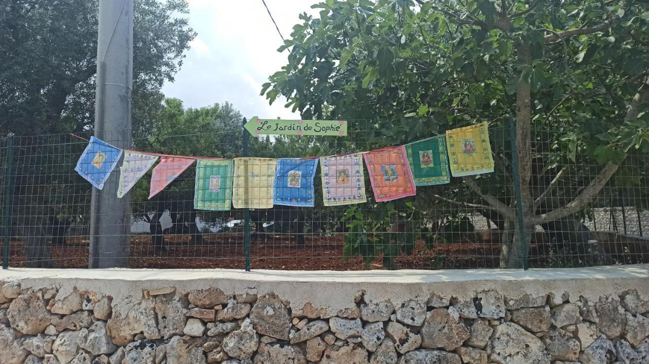Piccolo Trullo Ostunese Le Jardin De Sophie' オストゥーニ エクステリア 写真