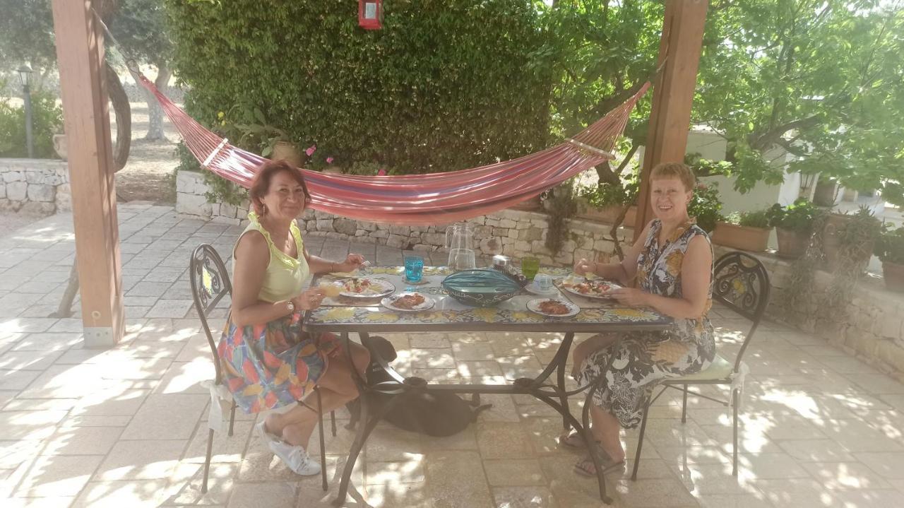 Piccolo Trullo Ostunese Le Jardin De Sophie' オストゥーニ エクステリア 写真