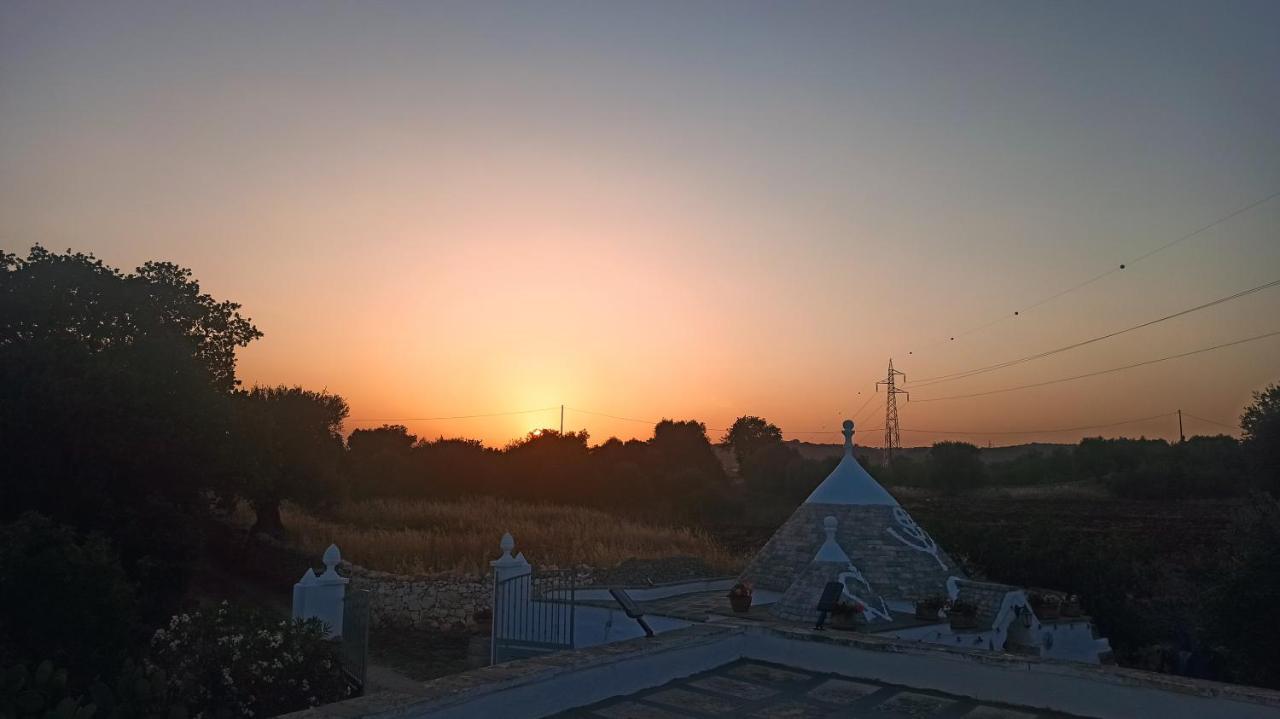 Piccolo Trullo Ostunese Le Jardin De Sophie' オストゥーニ エクステリア 写真