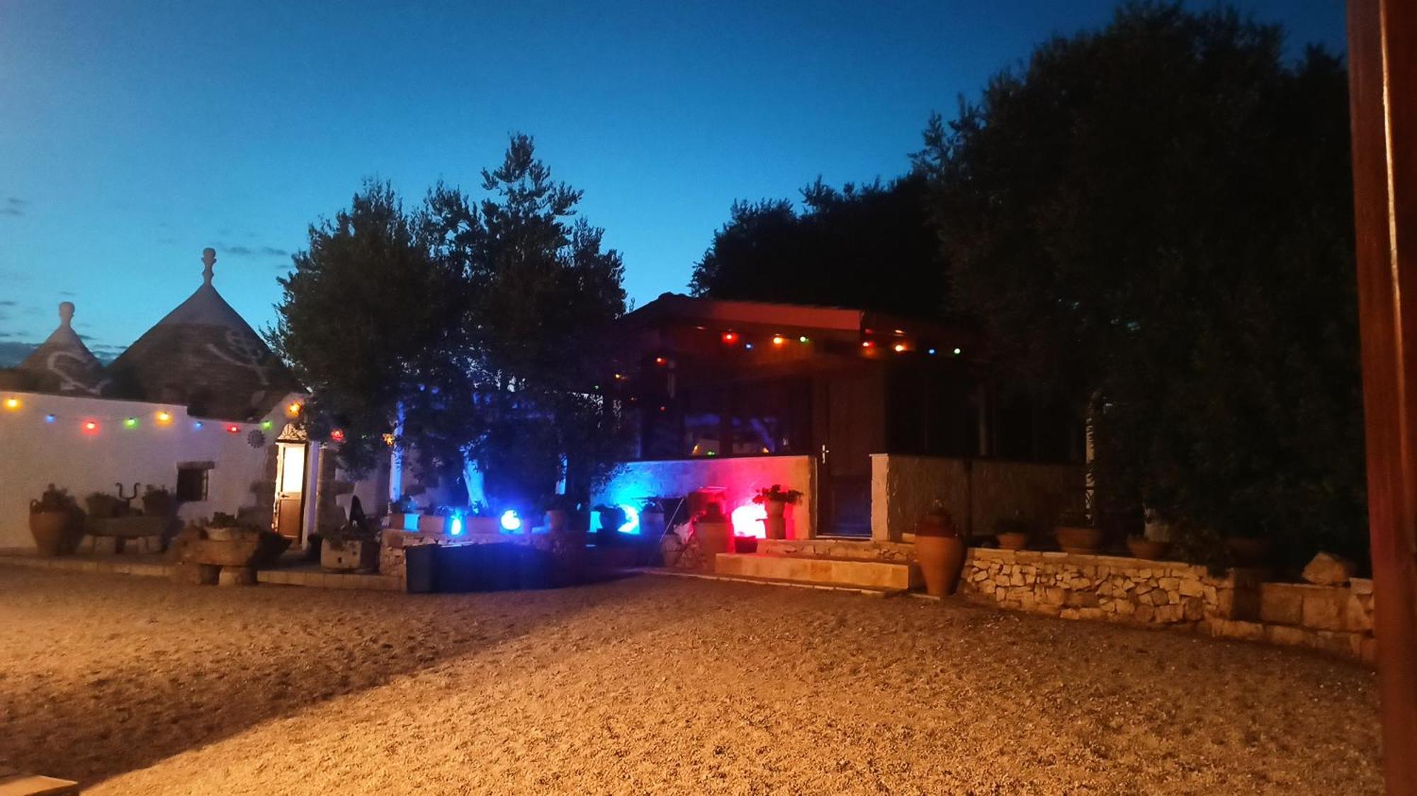 Piccolo Trullo Ostunese Le Jardin De Sophie' オストゥーニ エクステリア 写真