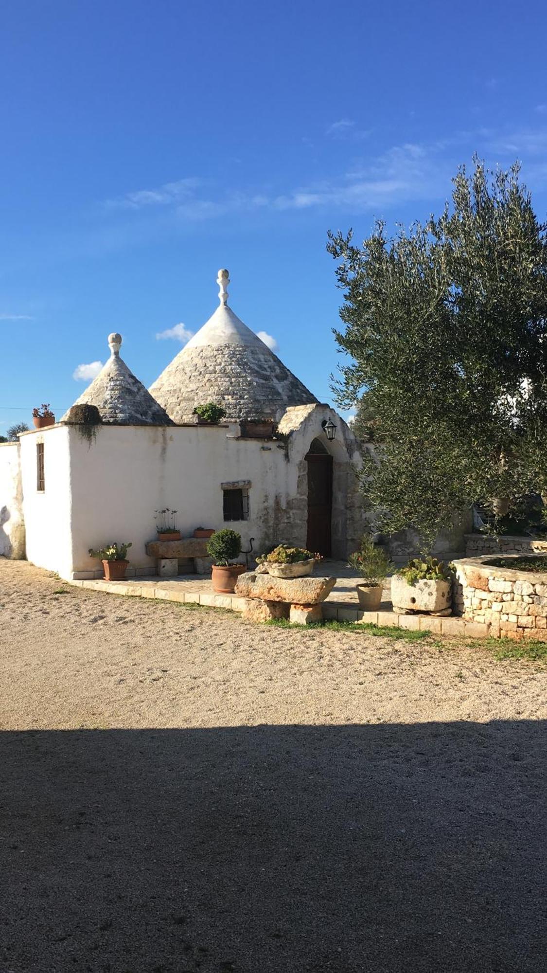 Piccolo Trullo Ostunese Le Jardin De Sophie' オストゥーニ エクステリア 写真